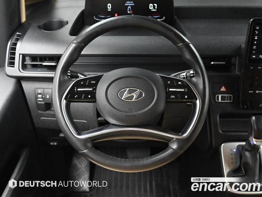 Hyundai Staria 2022