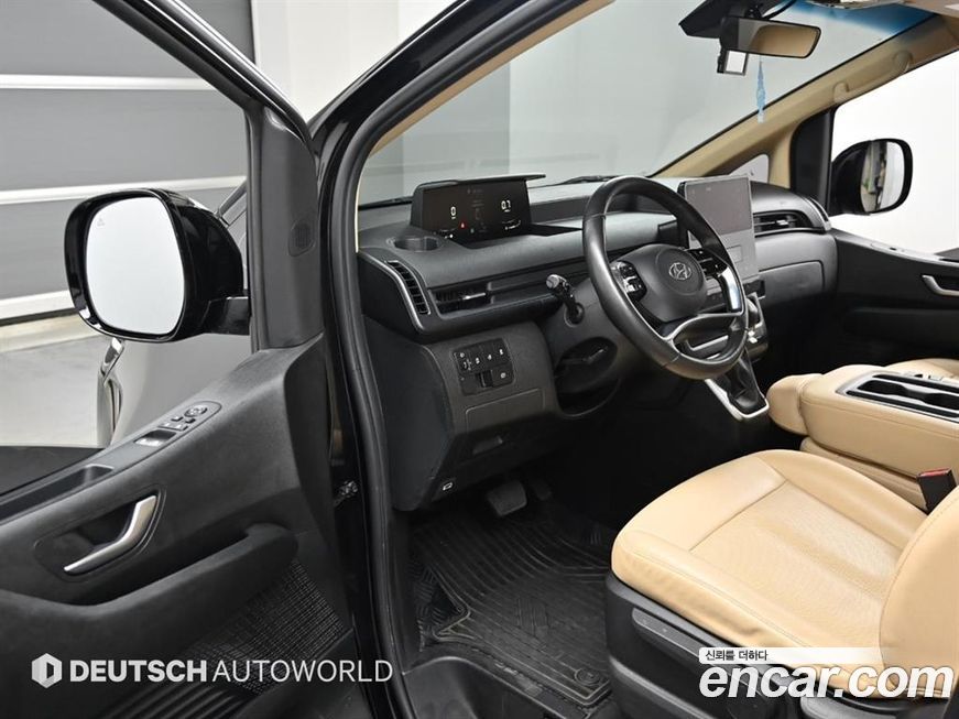 Hyundai Staria 2022
