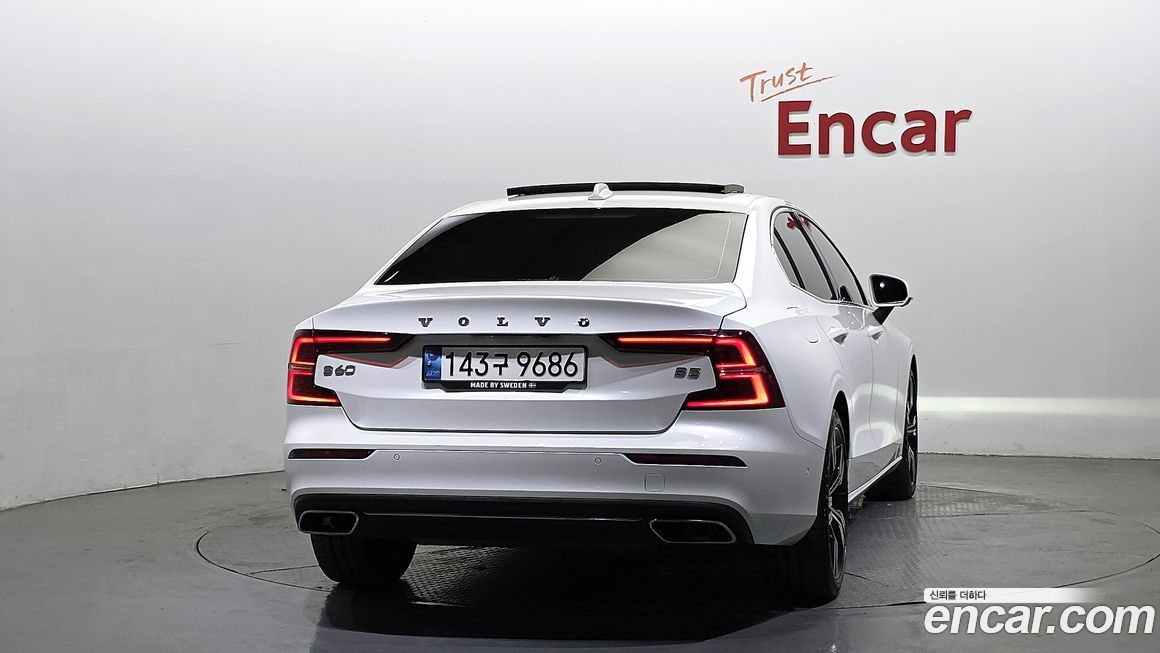 Volvo S60 2022