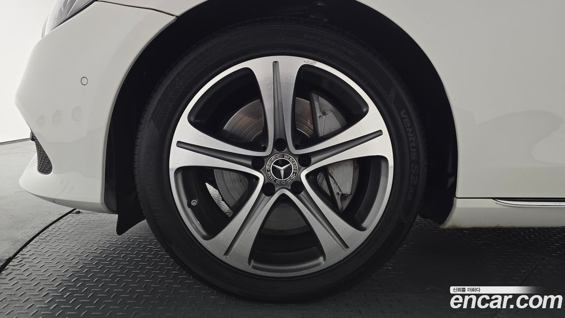 Mercedes-Benz E-Class 2017