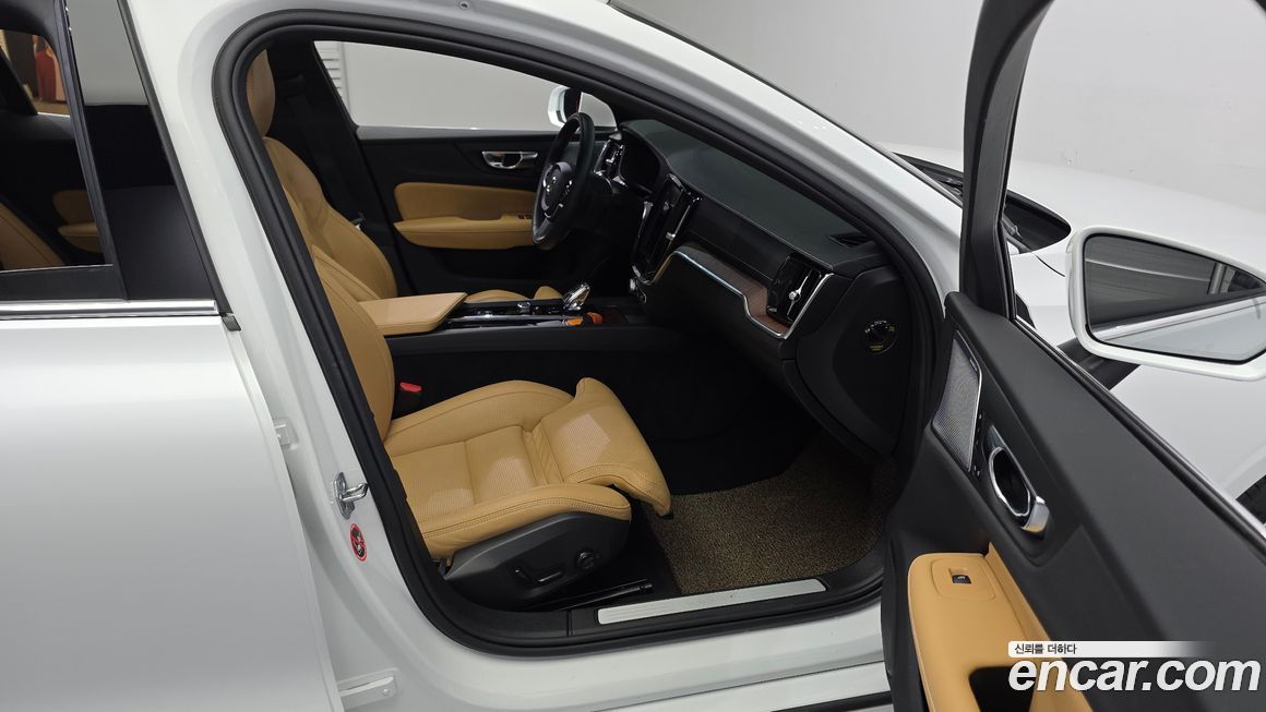 Volvo S60 2022