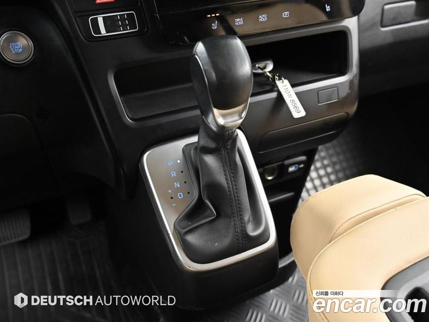 Hyundai Staria 2022