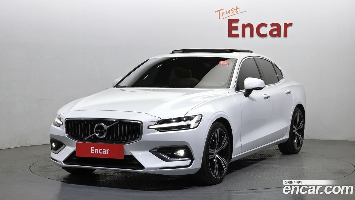 Volvo S60 2022