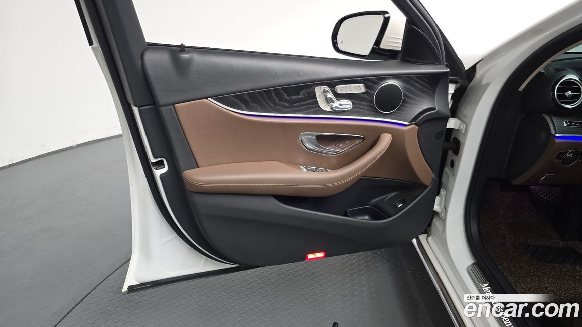 Mercedes-Benz E-Class 2017