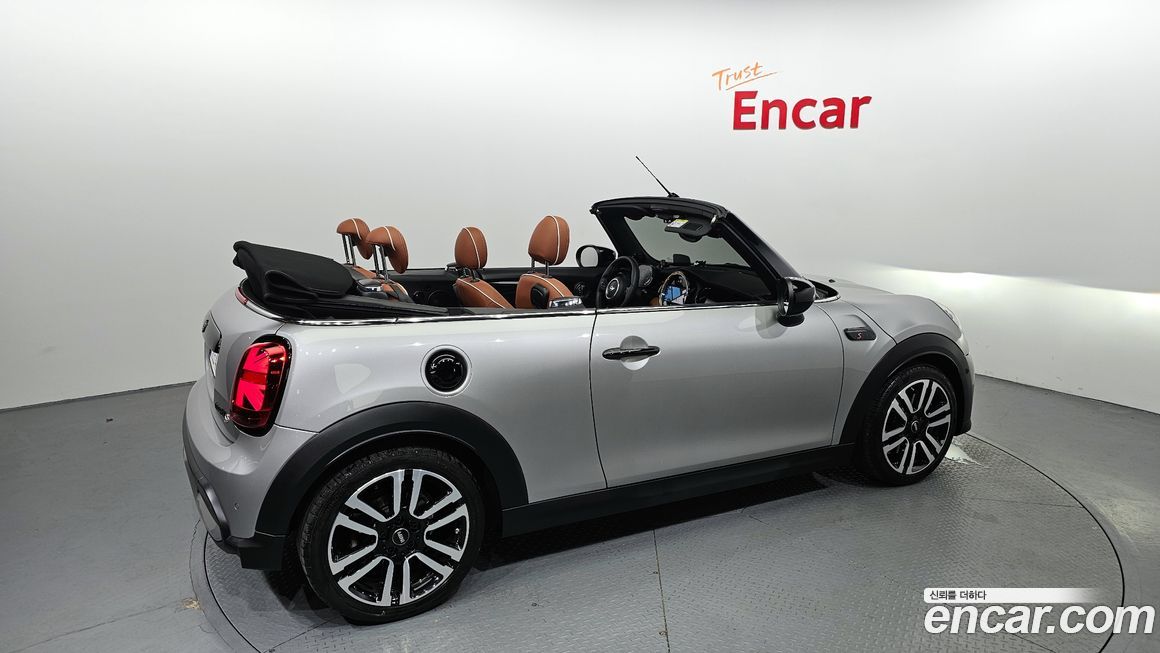 Mini Cooper Convertible 2024