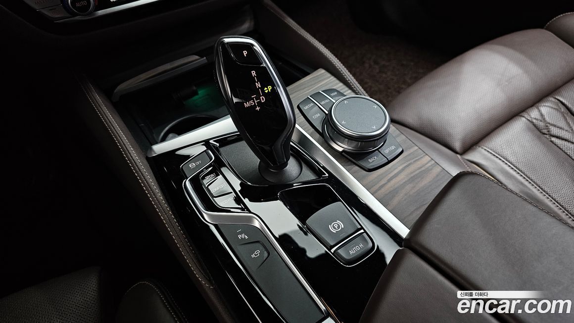 BMW 5-Series 2020