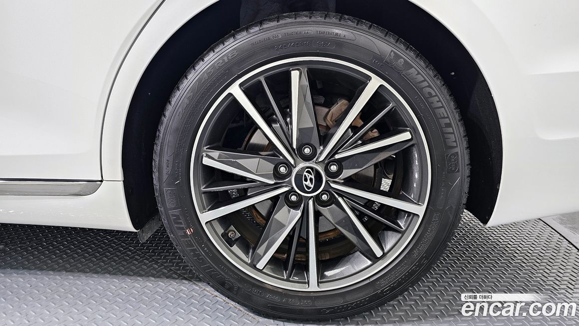 Hyundai Grandeur 2022