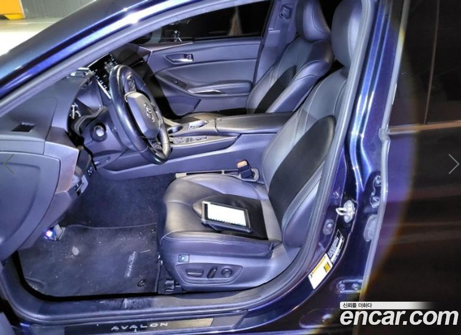 Toyota Avalon 2020