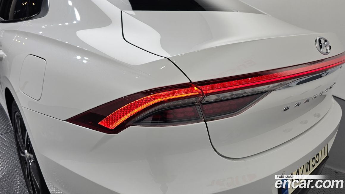 Hyundai Grandeur 2022