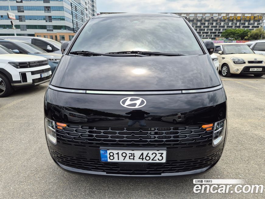 Hyundai Staria 2025