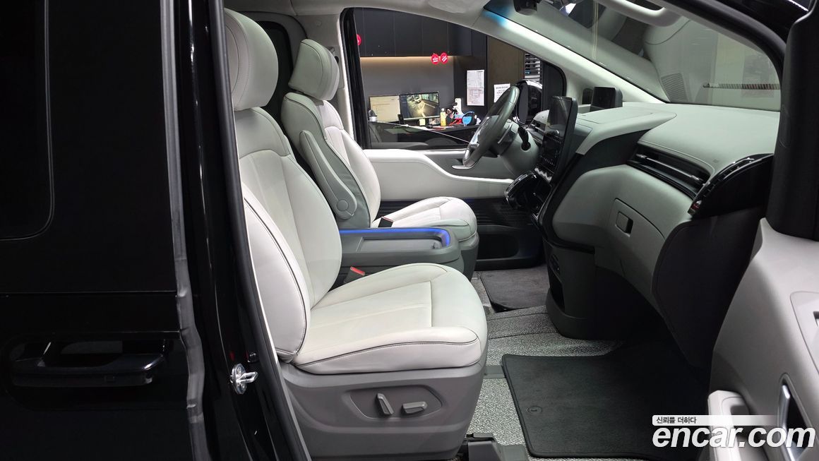 Hyundai Staria 2022
