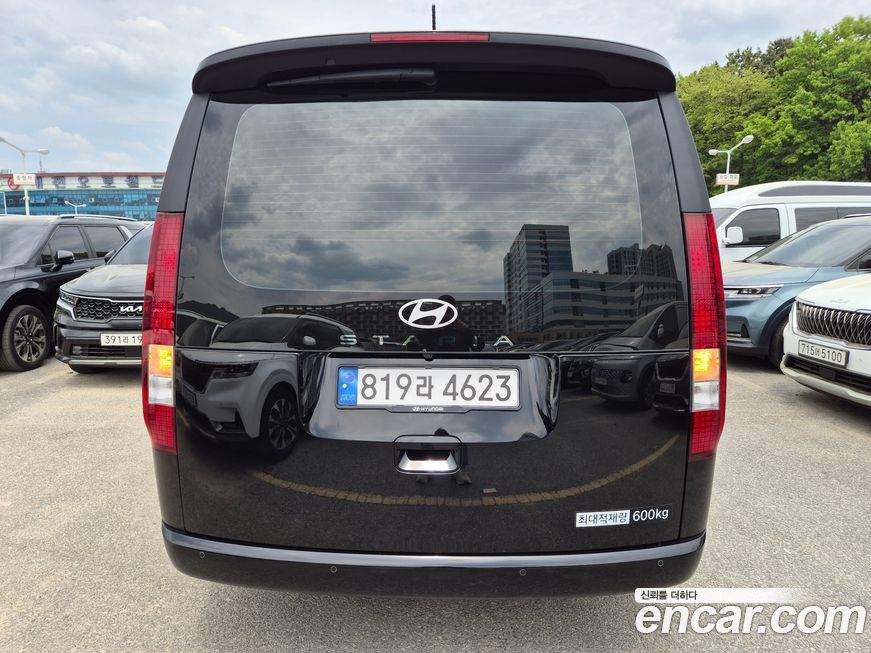 Hyundai Staria 2025