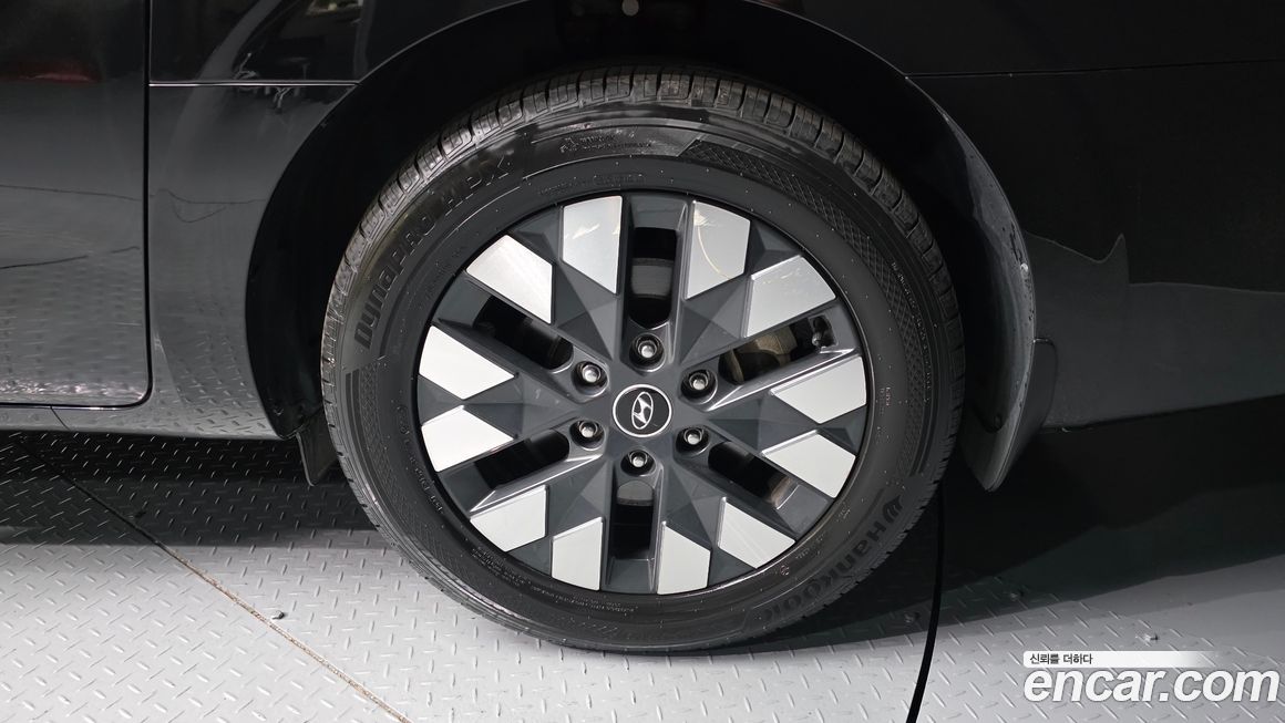 Hyundai Staria 2022