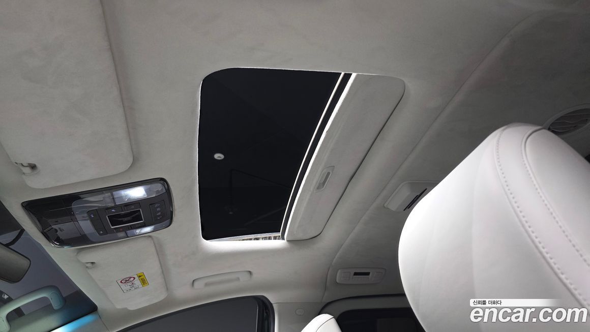 Hyundai Staria 2022