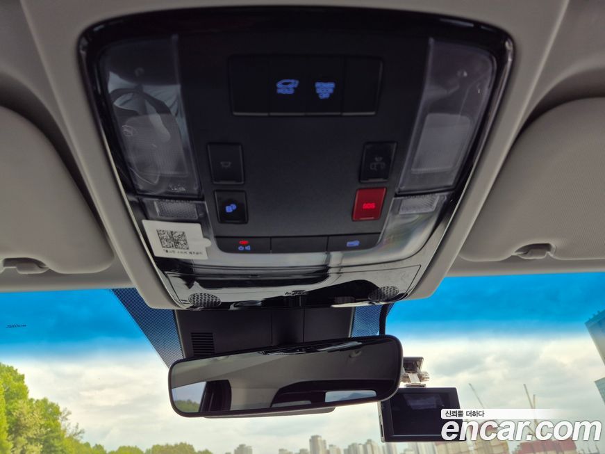 Hyundai Staria 2025