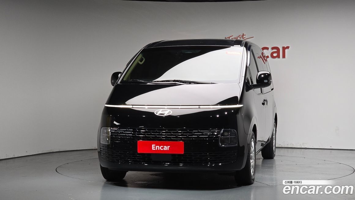 Hyundai Staria 2025