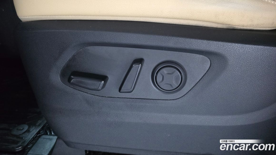 Hyundai Staria 2025