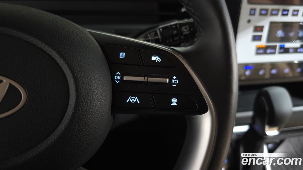 Hyundai Staria 2025