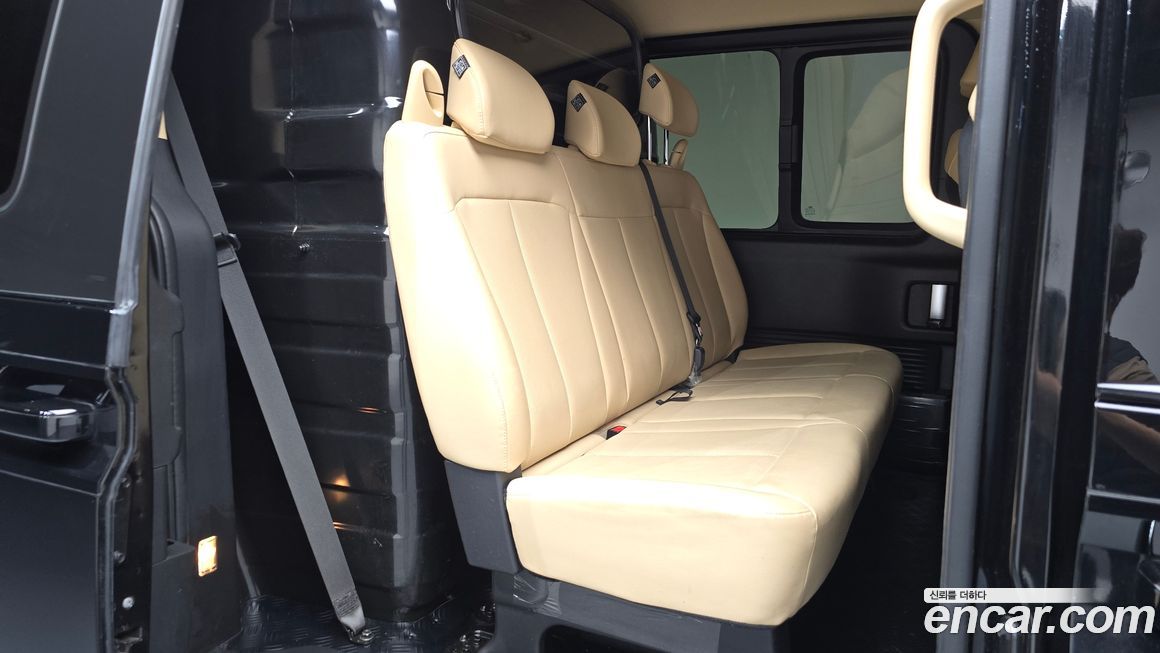 Hyundai Staria 2025