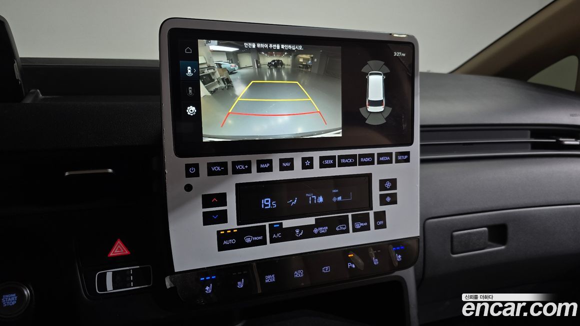 Hyundai Staria 2025