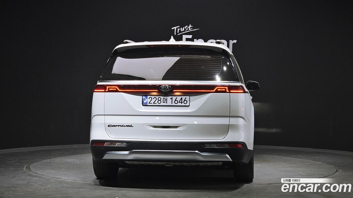 Kia Canival 2021