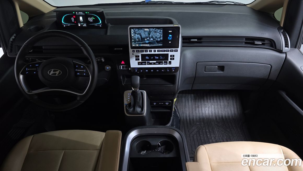 Hyundai Staria 2025