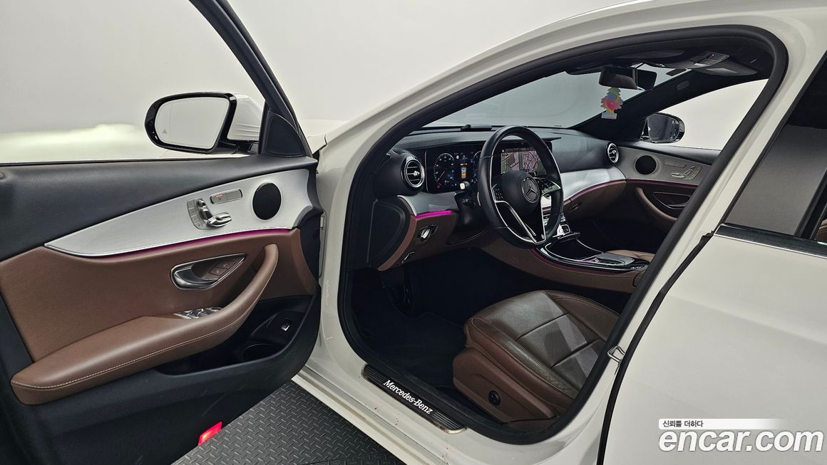 Mercedes-Benz E-Class 2021