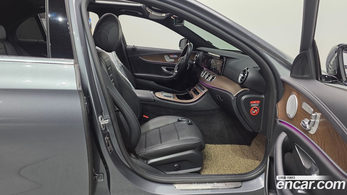 Mercedes-Benz E-Class 2021
