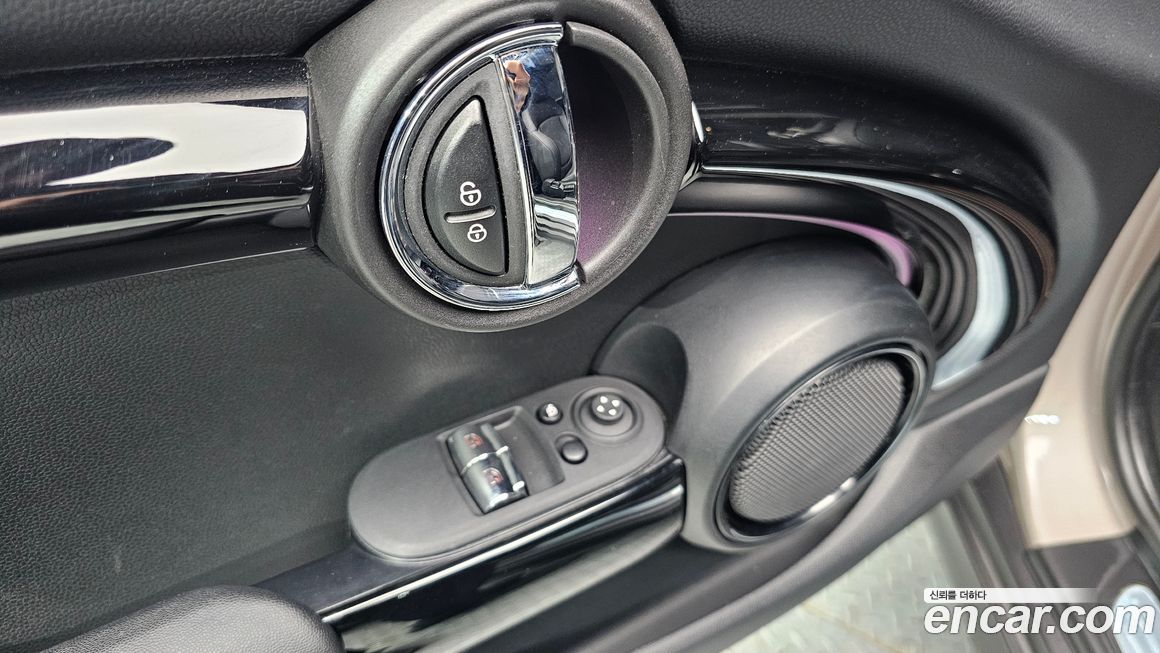 Mini Cooper 2024