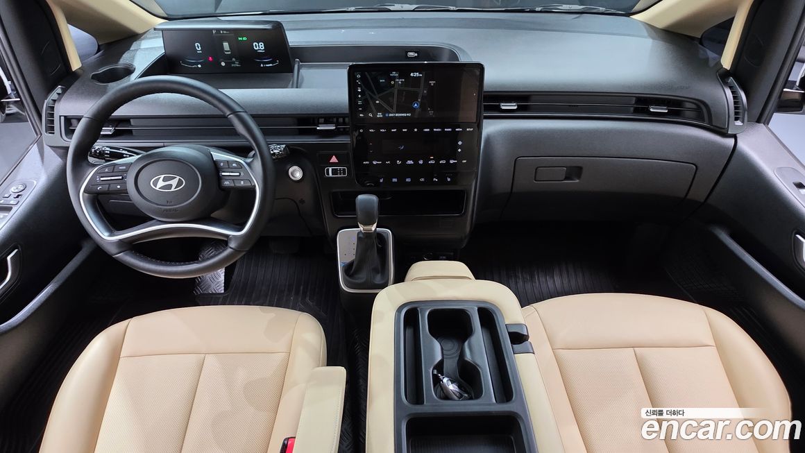 Hyundai Staria 2025