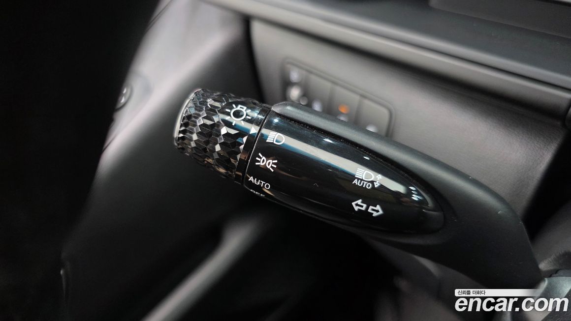 Hyundai Staria 2025