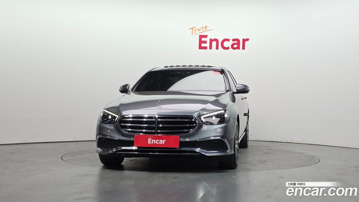 Mercedes-Benz E-Class 2021