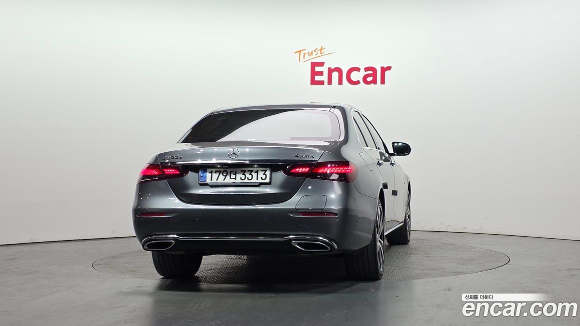 Mercedes-Benz E-Class 2021