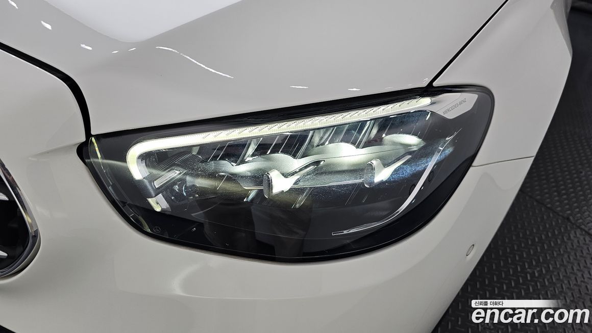 Mercedes-Benz E-Class 2021