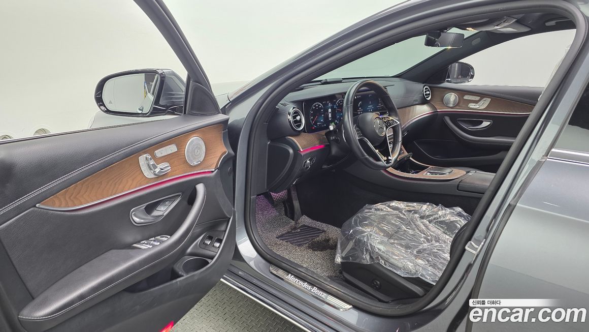 Mercedes-Benz E-Class 2021
