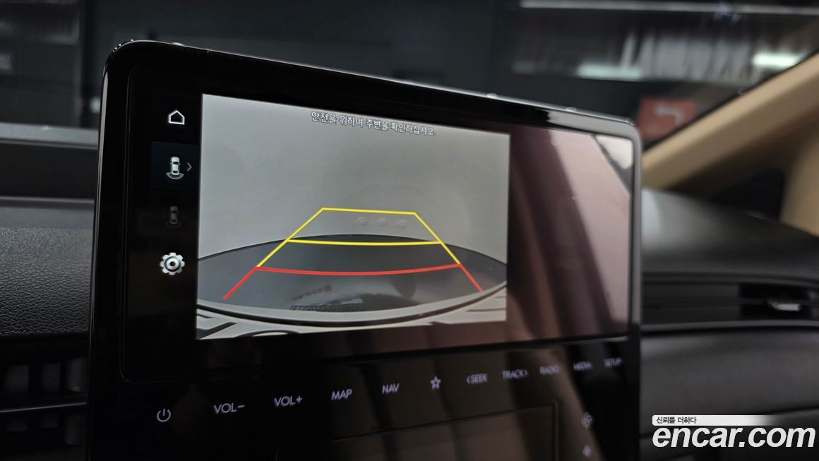 Hyundai Staria 2025