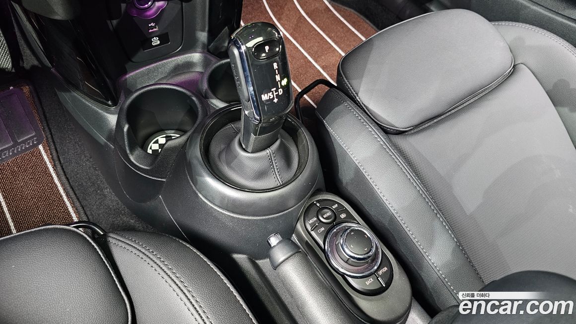 Mini Cooper 2024