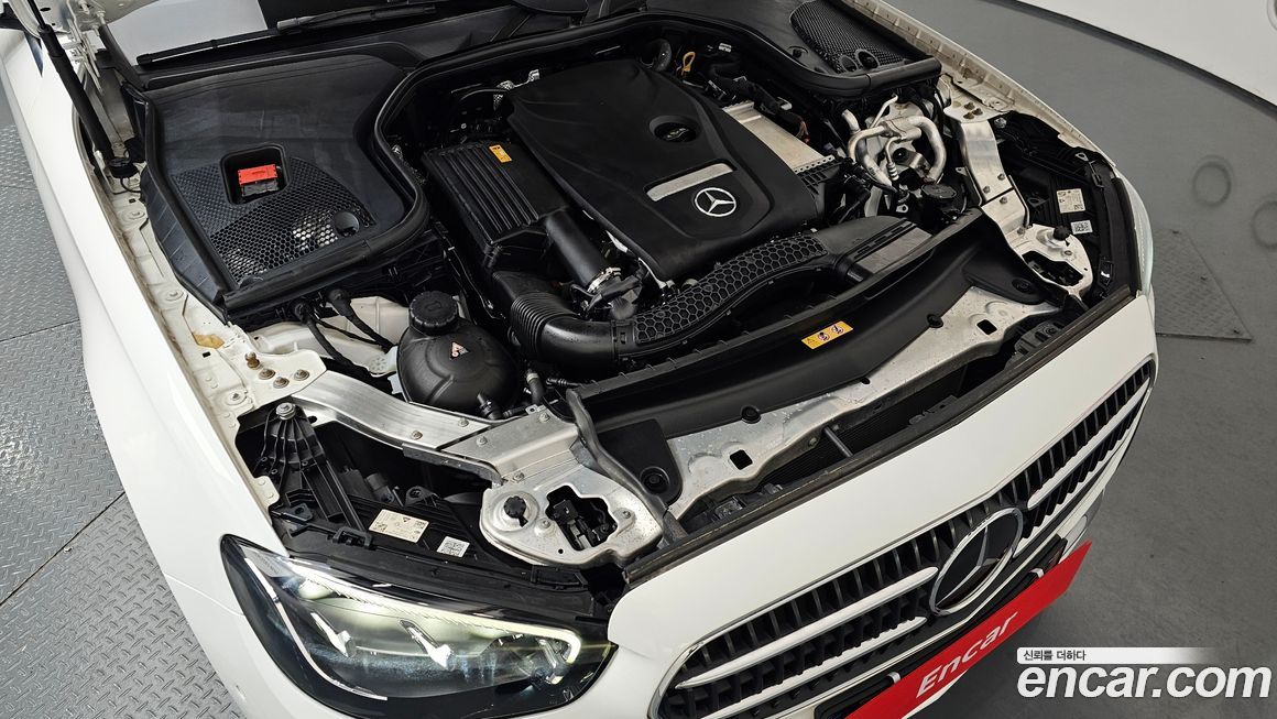 Mercedes-Benz E-Class 2021