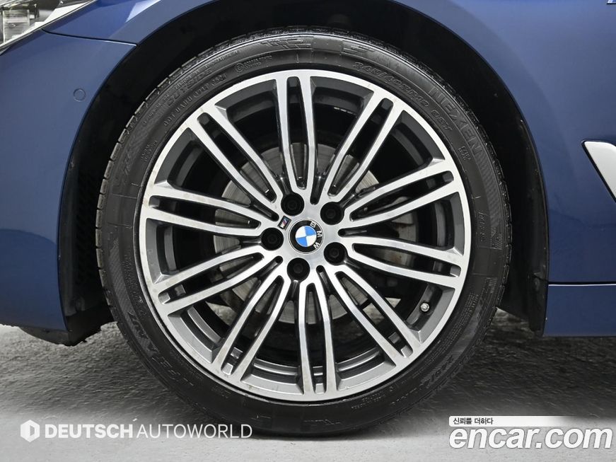 BMW 5-Series 2020