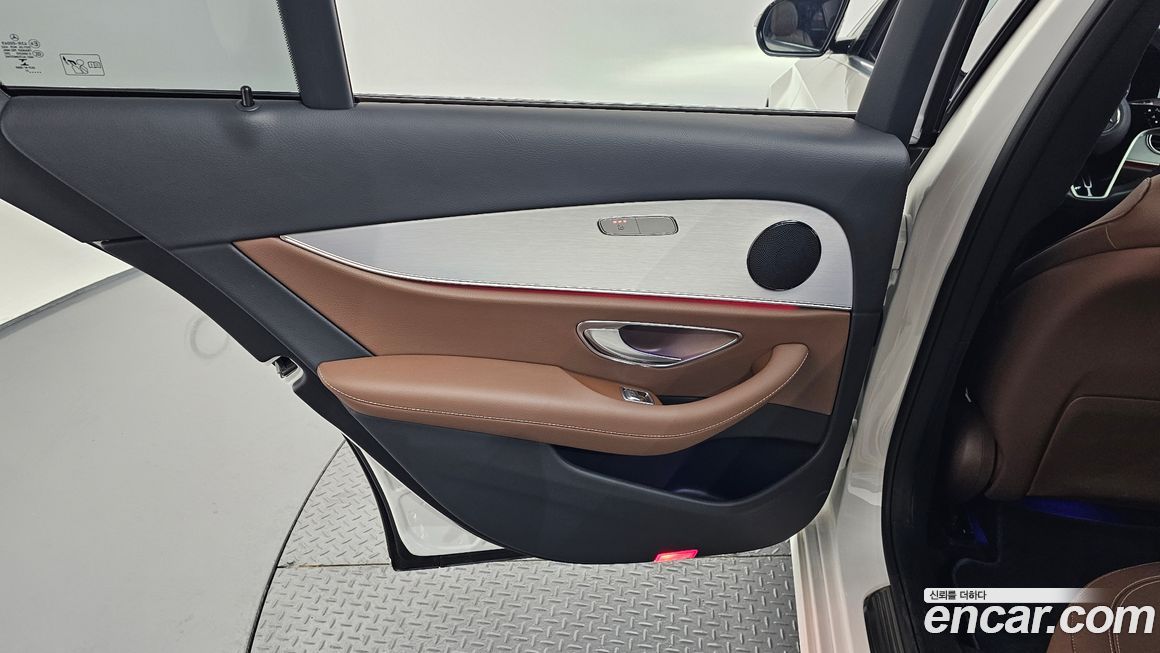 Mercedes-Benz E-Class 2021