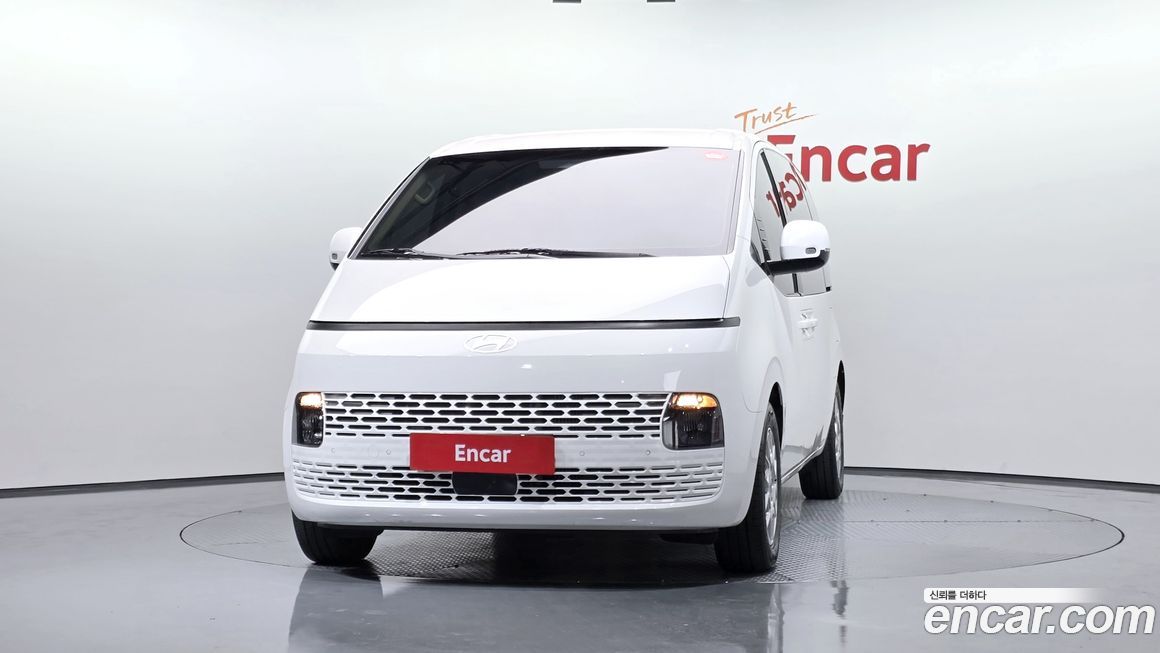 Hyundai Staria 2025