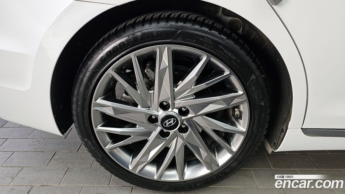 Hyundai Grandeur 2020