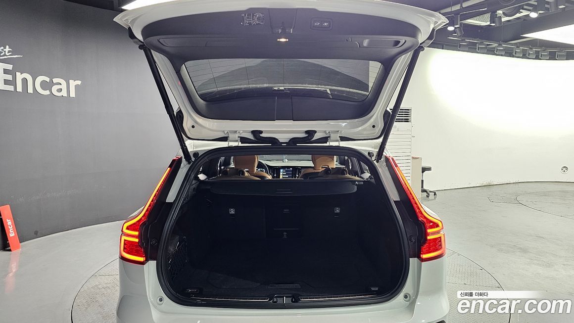 Volvo V60 2021