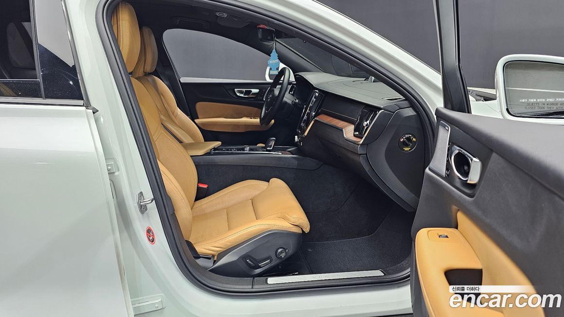 Volvo V60 2021