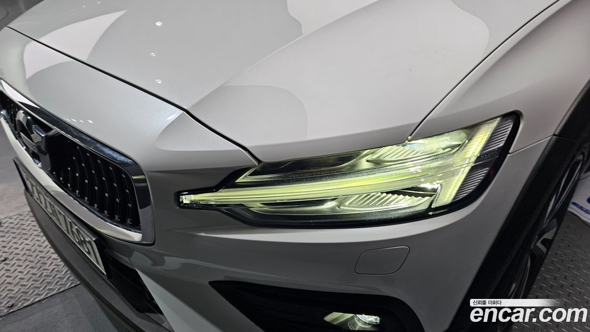 Volvo V60 2021