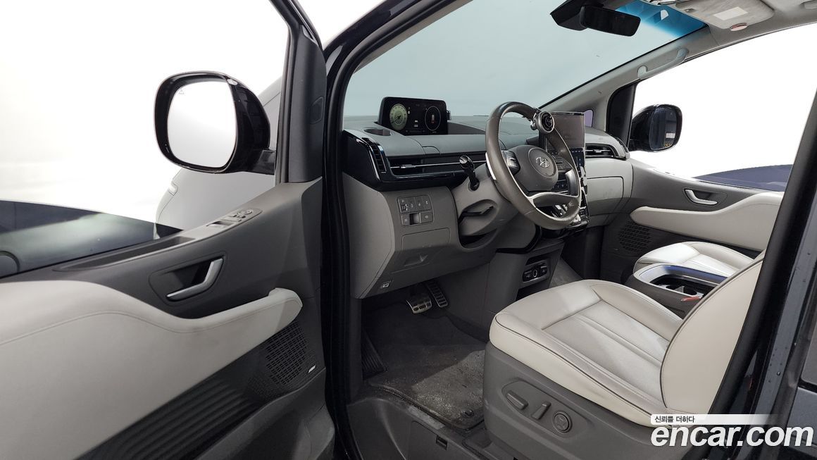 Hyundai Staria 2022
