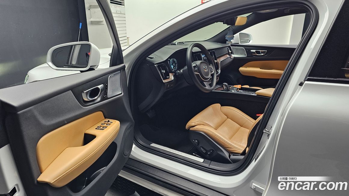Volvo V60 2021