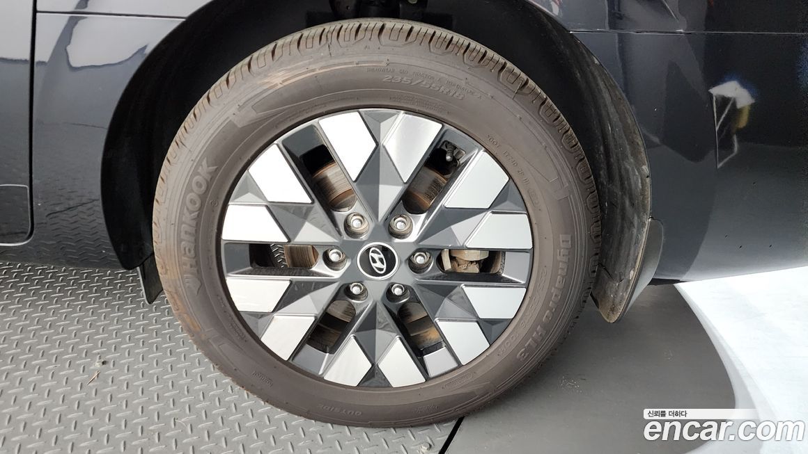 Hyundai Staria 2022