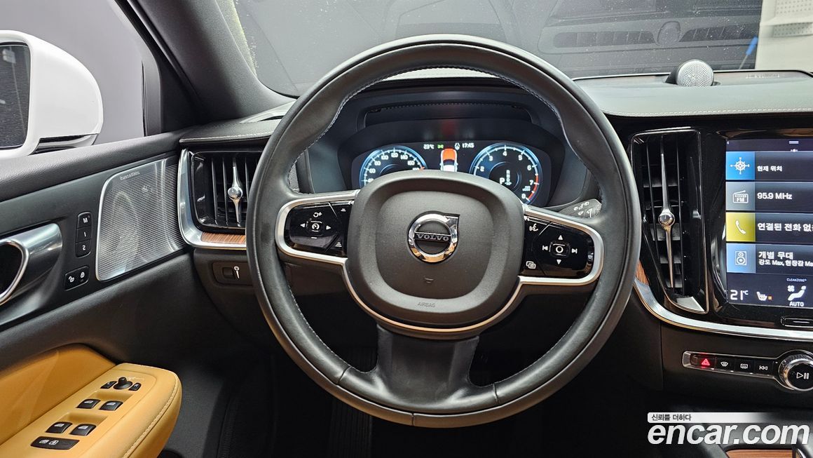 Volvo V60 2021