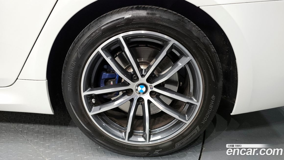 BMW 5-Series 2021